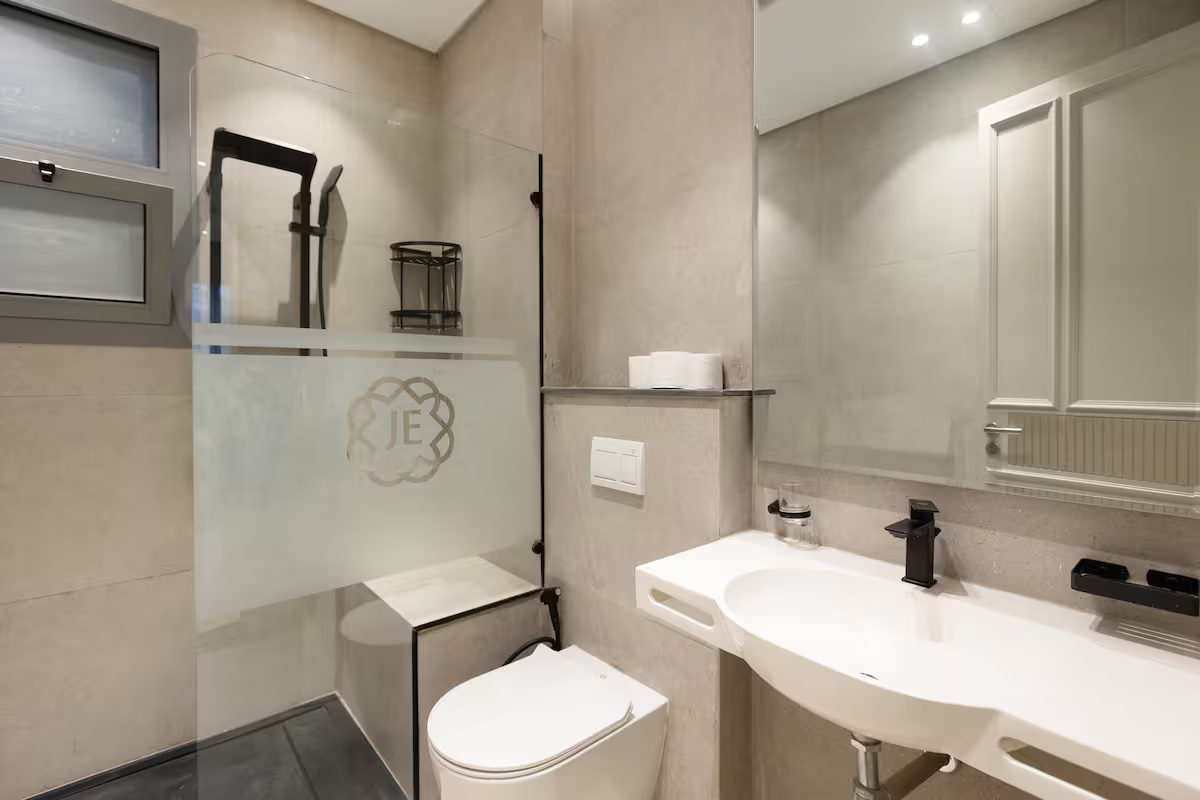 Luxury 1BR Pool View Apt at Al Jazi | JW Marriott — Apartment in New Cairo, Egypt — photo 25