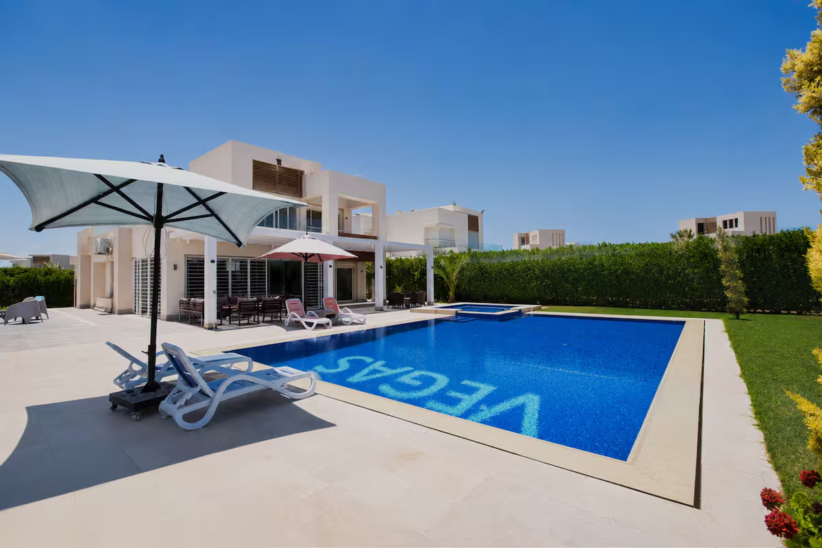4-BR Masters Villa | Huge Private Pool | Hacienda — Villa in Al ‘Alamayn, Marsa Matrouh, Egypt — photo 32