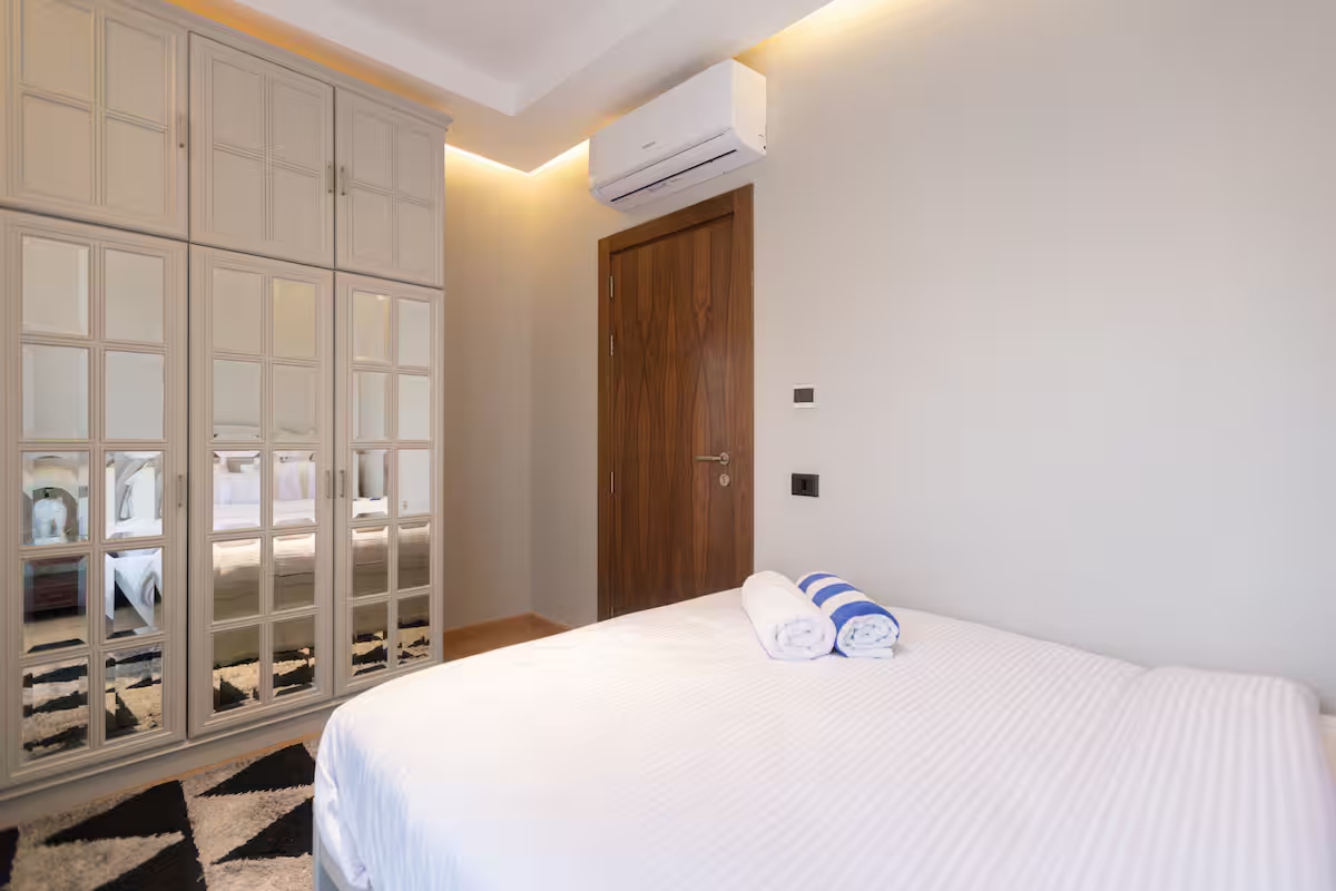 Premium 4BR Stay | Silver Palm | Pool Access — Apartment in New Cairo, Egypt — photo 23