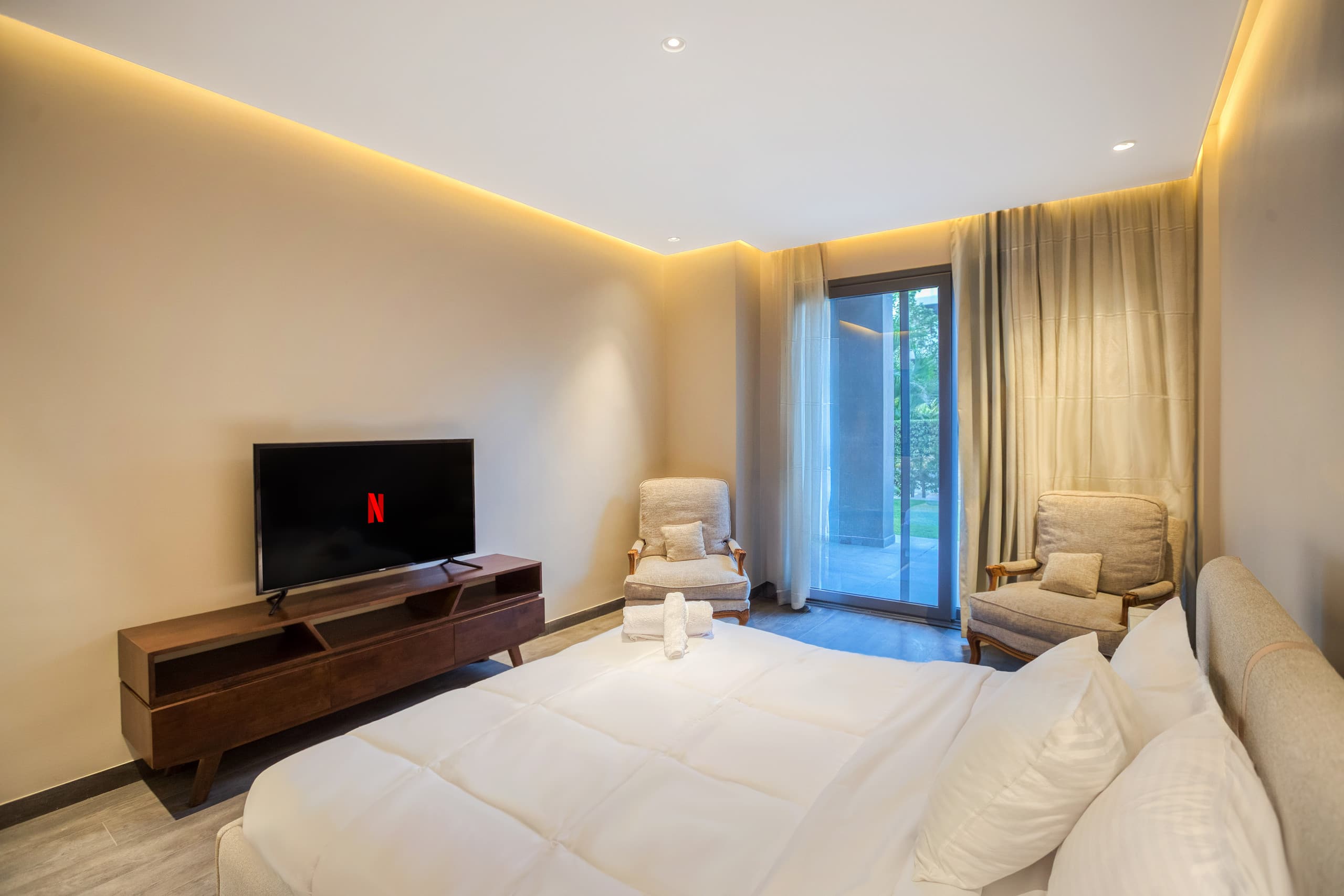 Private Garden Oasis | Elegant 2BR | Silver Palm — Apartment in New Cairo, Cairo, Egypt — photo 10