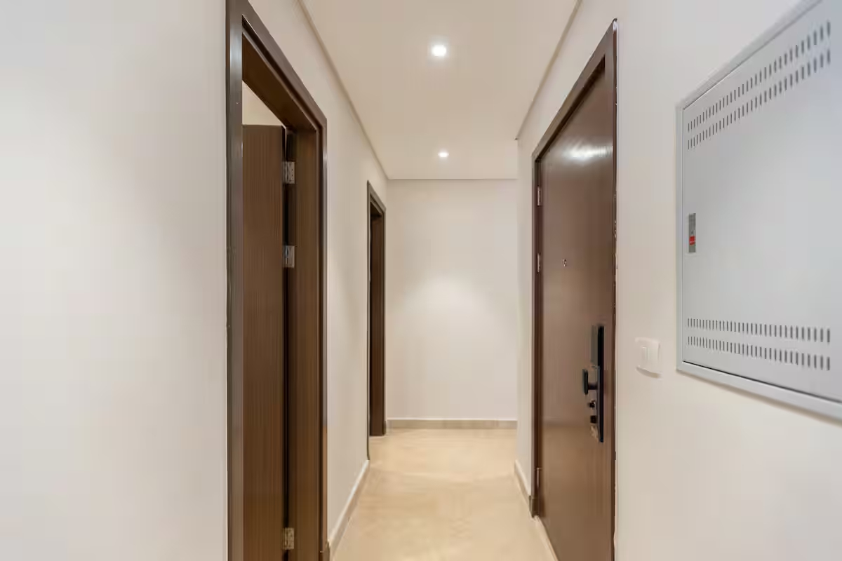 Luxury 3BR Haven Overlooking Green Views -ZED West — Apartment in Sheikh Zayed City, Egypt — photo 28