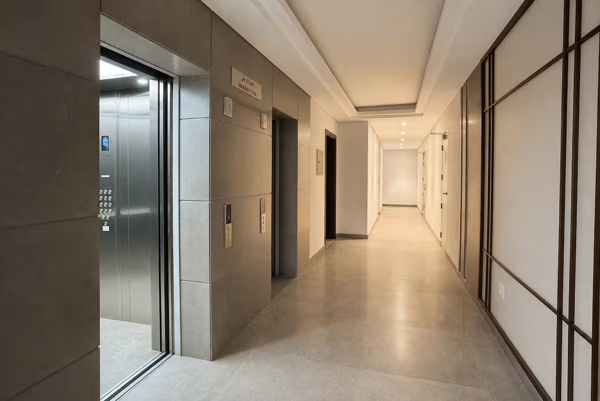 Luxury 3BR Haven Overlooking Green Views -ZED West — Apartment in Sheikh Zayed City, Egypt — photo 33