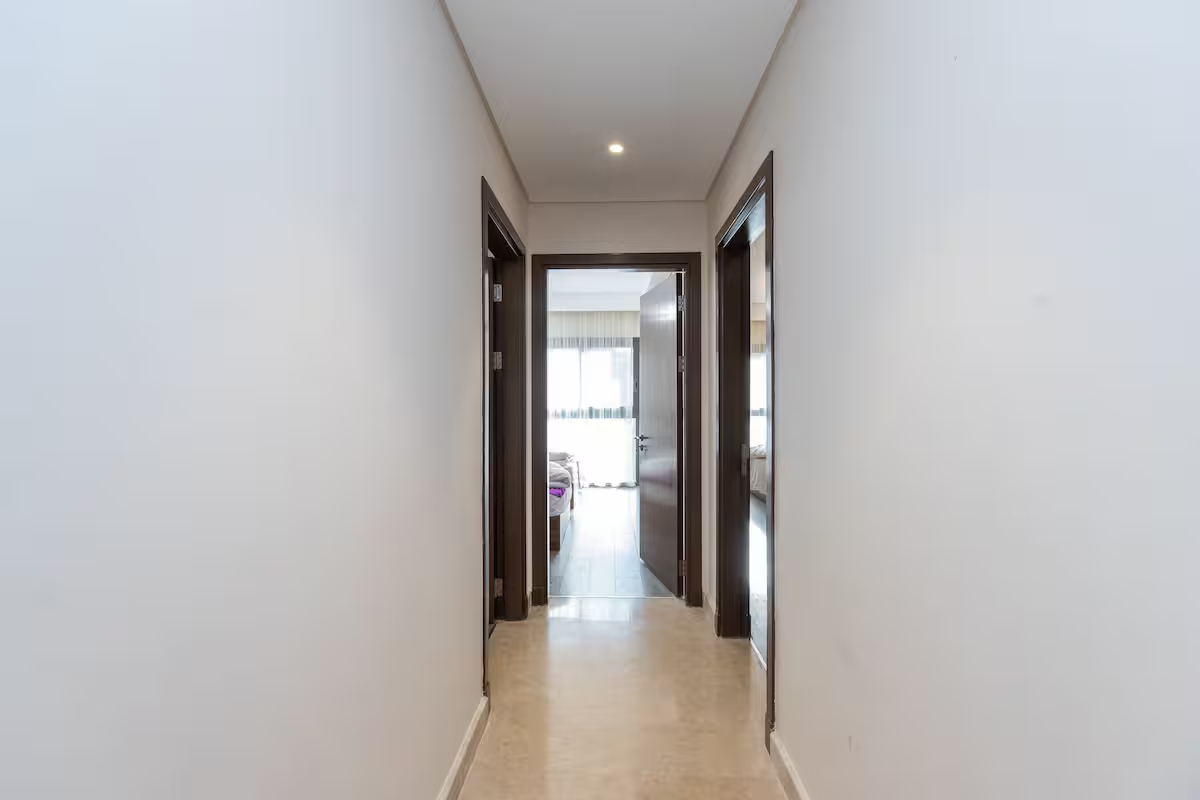 Luxury 3BR Haven Overlooking Green Views -ZED West — Apartment in Sheikh Zayed City, Egypt — photo 36