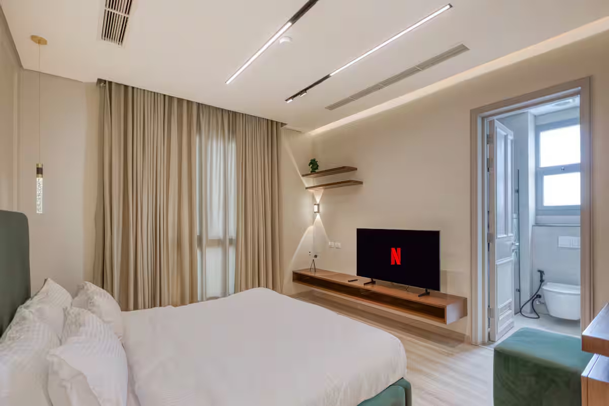 Luxury Pool View Suite at JW Marriott Residences — Apartment in First New Cairo, Egypt — photo 13