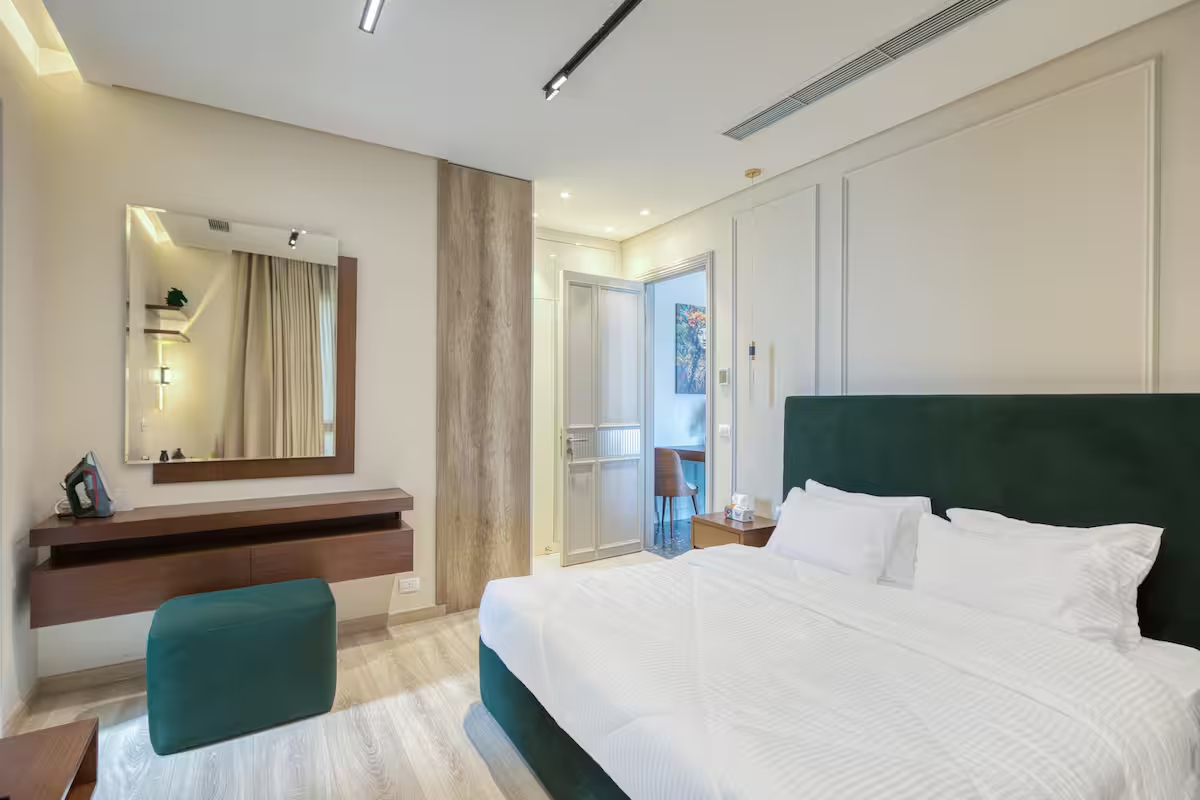 Luxury Pool View Suite at JW Marriott Residences — Apartment in First New Cairo, Egypt — photo 15