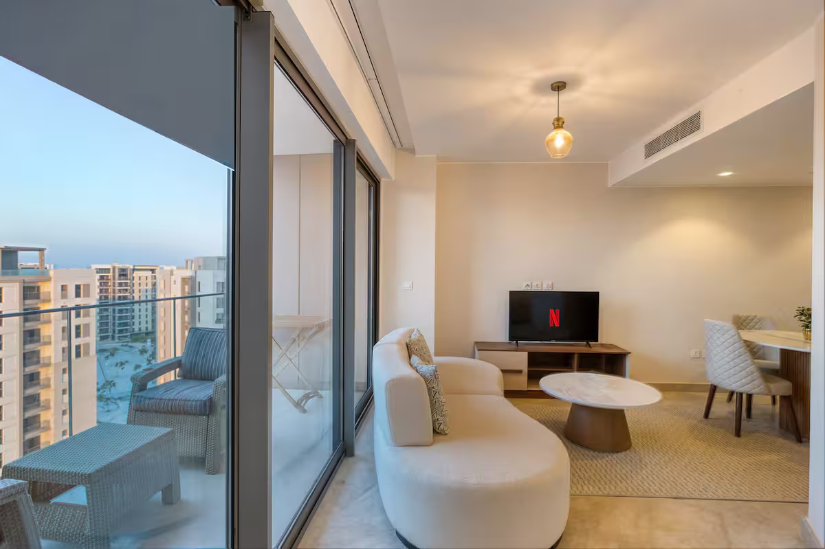 Elegant Studio • Stunning View • ZED Sheikh Zayed — Studio in Sheikh Zayed City, Egypt — photo 2
