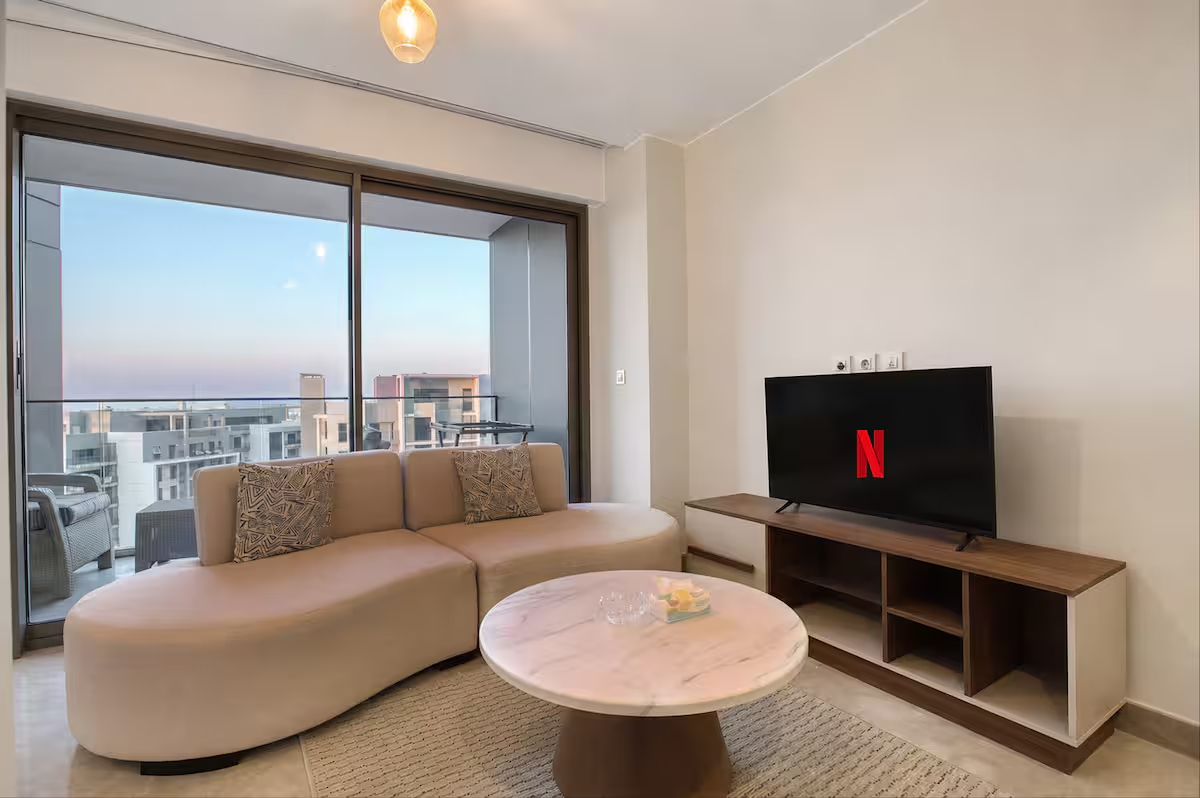 Elegant Studio • Stunning View • ZED Sheikh Zayed — Studio in Sheikh Zayed City, Egypt — photo 3