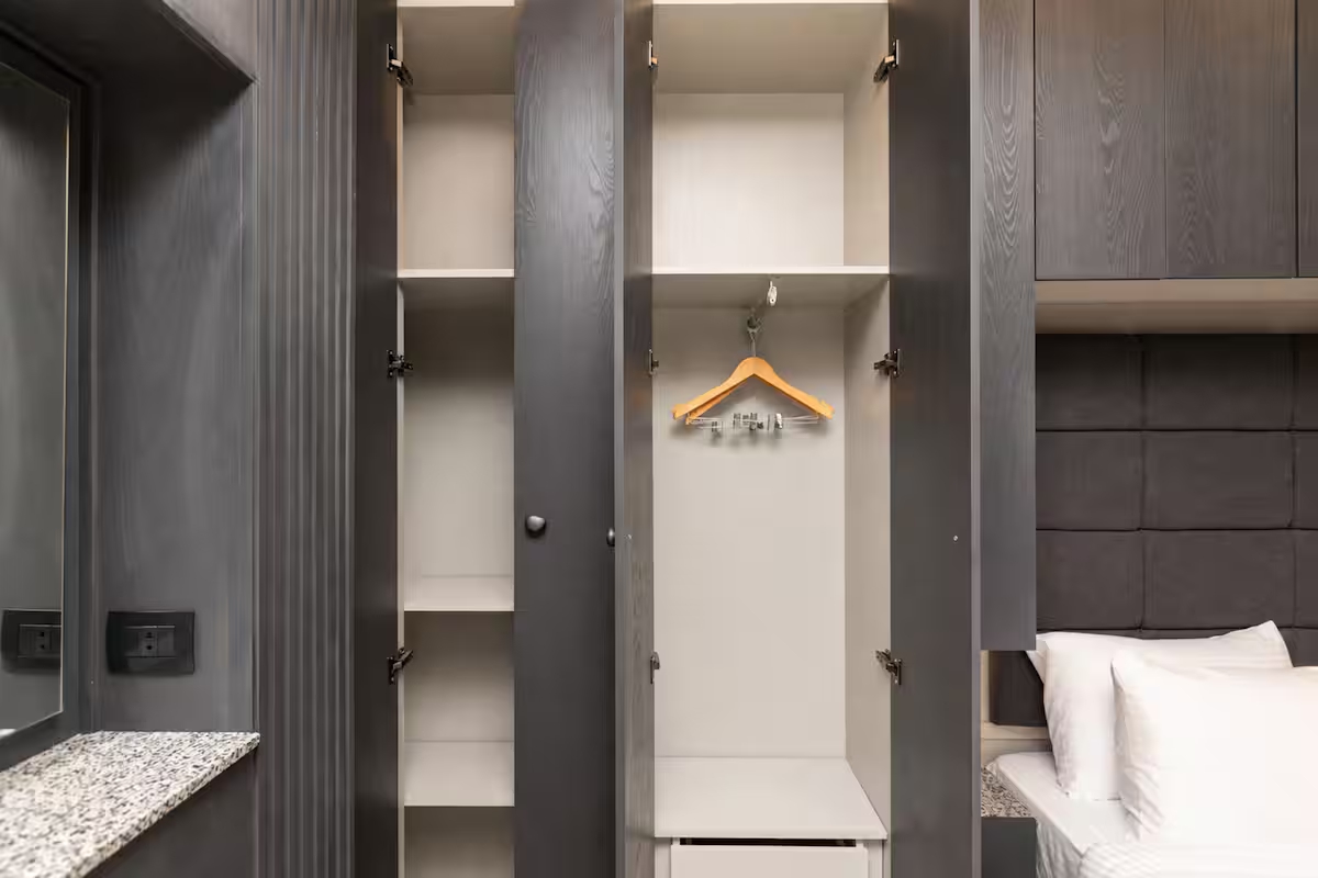 Maisonette | One Private Suite | Front of Waterway — Private Suite in First New Cairo, Egypt — photo 13