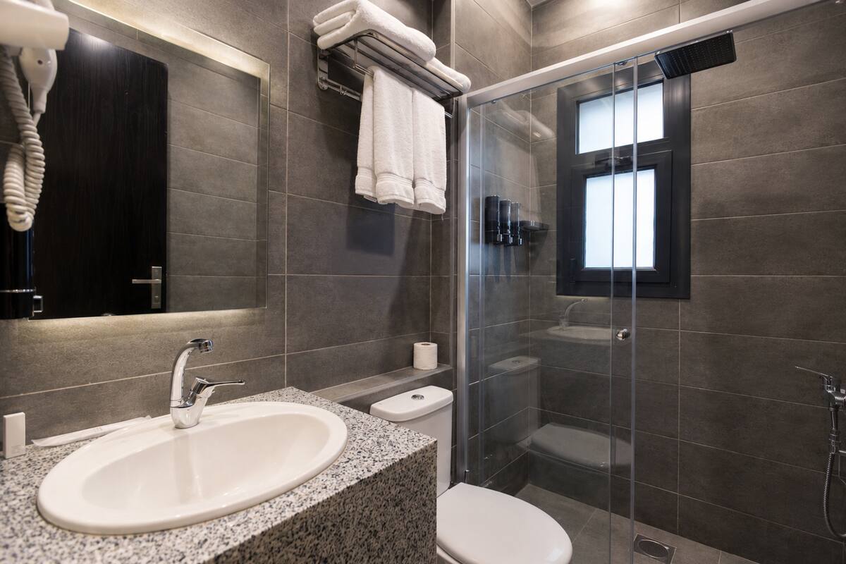 Maisonette | One Private Suite | Front of Waterway — Private Suite in First New Cairo, Egypt — photo 14