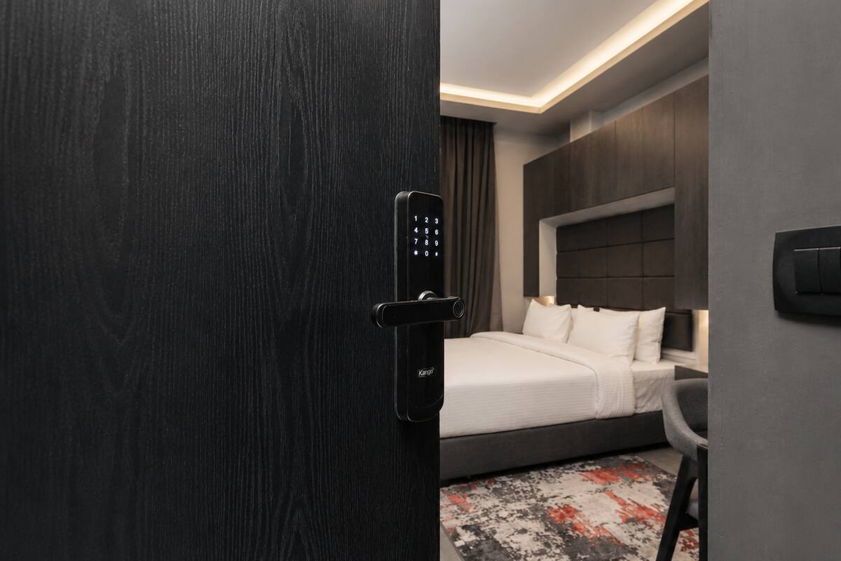 Maisonette Boutique Studio | Waterway Front — Studio in First New Cairo, Egypt — photo 9