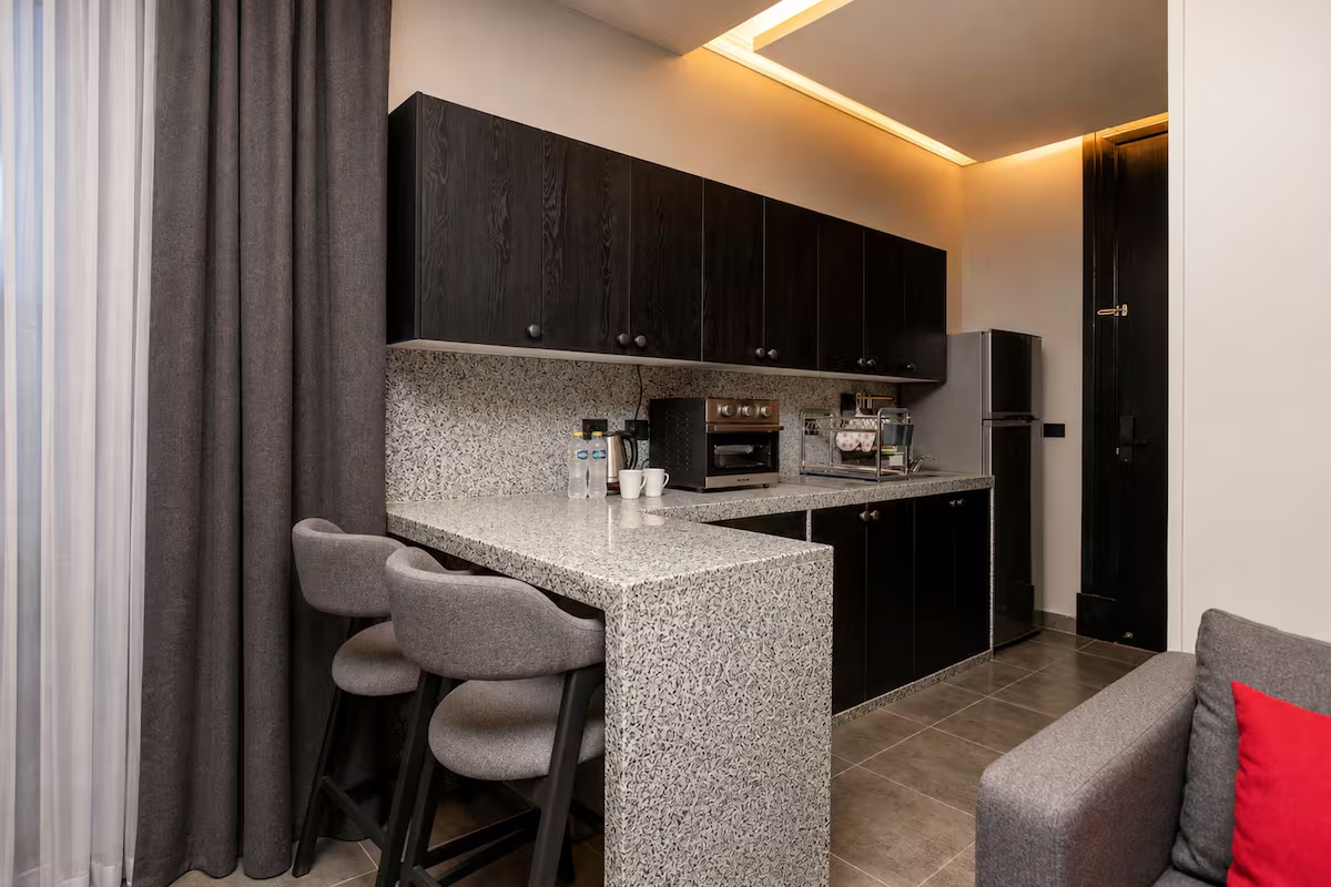 1BR Suite | Maisonette Boutique | Waterway front — Private Suite in First New Cairo, Egypt — photo 7