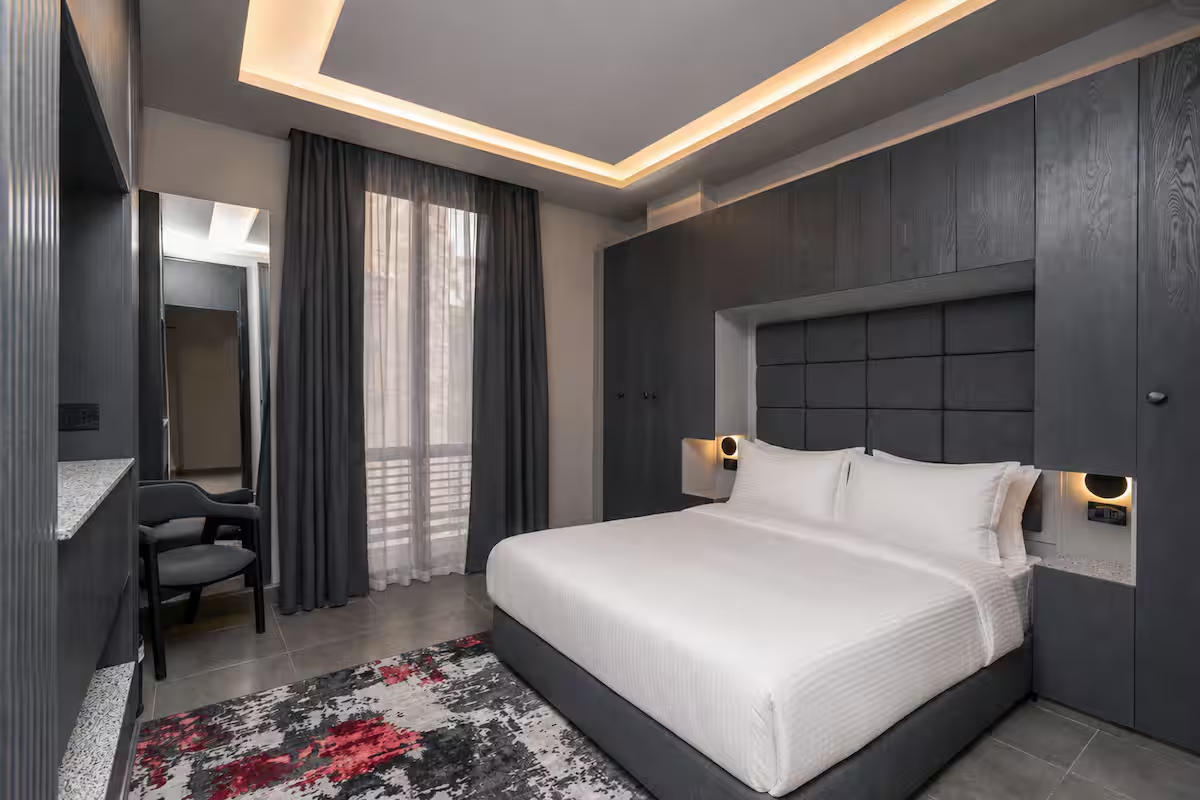 1BR Suite | Maisonette Boutique | Waterway front — Private Suite in First New Cairo, Egypt — photo 12