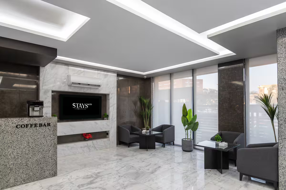 Maisonette | Stunning Waterway View & Balcony — Private Suite in First New Cairo, Egypt — photo 23