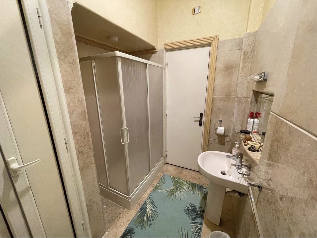 Rosy room near by Cairo university — Private room in shared home in Dokki , Giza, Egypt — photo 17