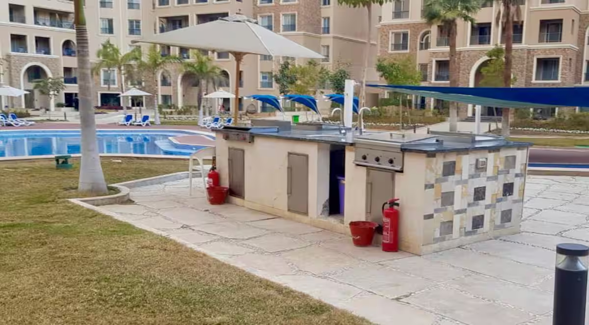 Pool Side New 2-bed Luxury Gated 90 Avenue TBK AUC — Apartment in First New Cairo, Egypt — photo 2