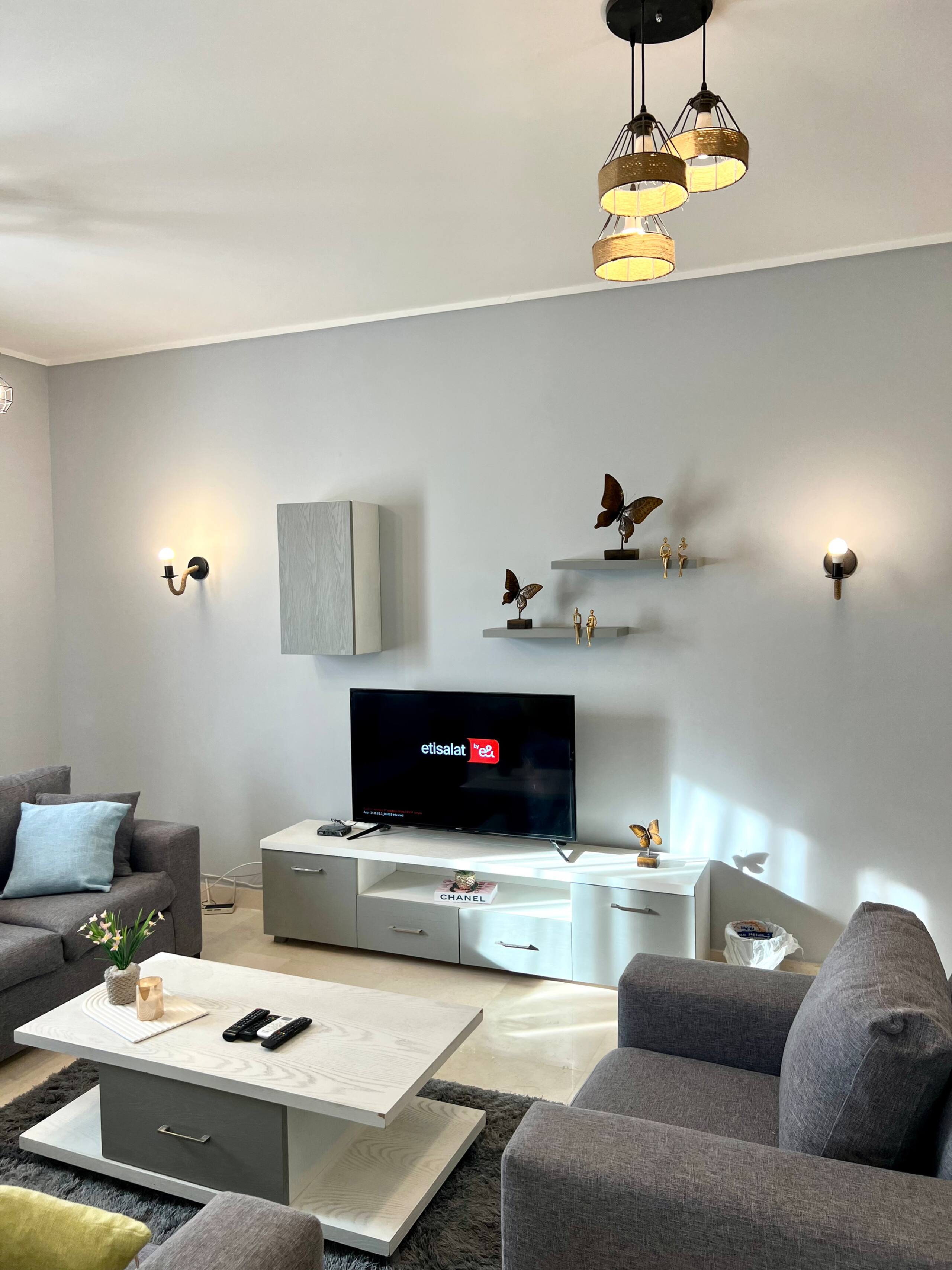 Palm Hills Prestigious Serviced 2-Bed 2-bath NEW* — Apartment in First New Cairo, Egypt — photo 4