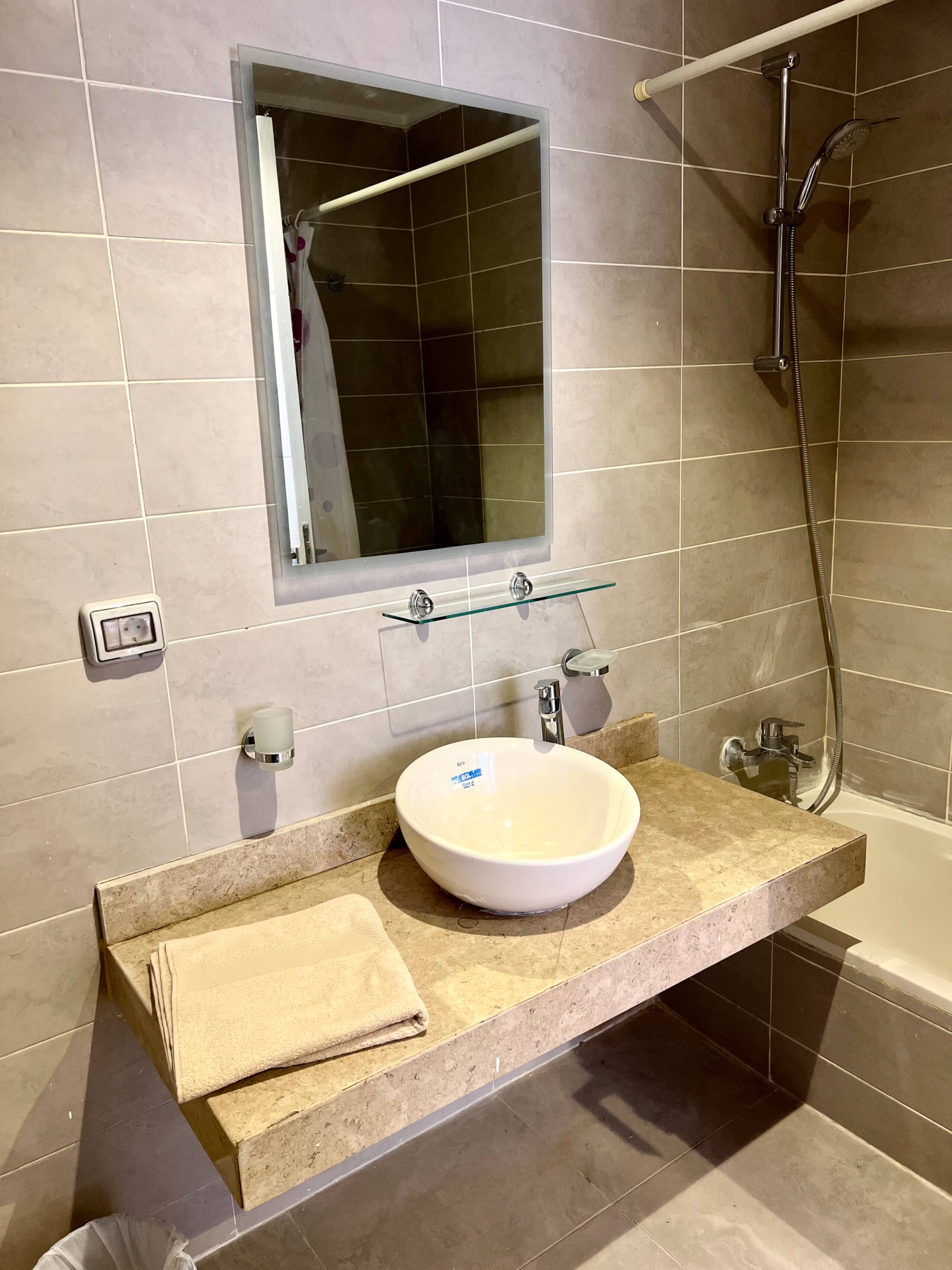 Palm Hills Prestigious Serviced 2-Bed 2-bath NEW* — Apartment in First New Cairo, Egypt — photo 25