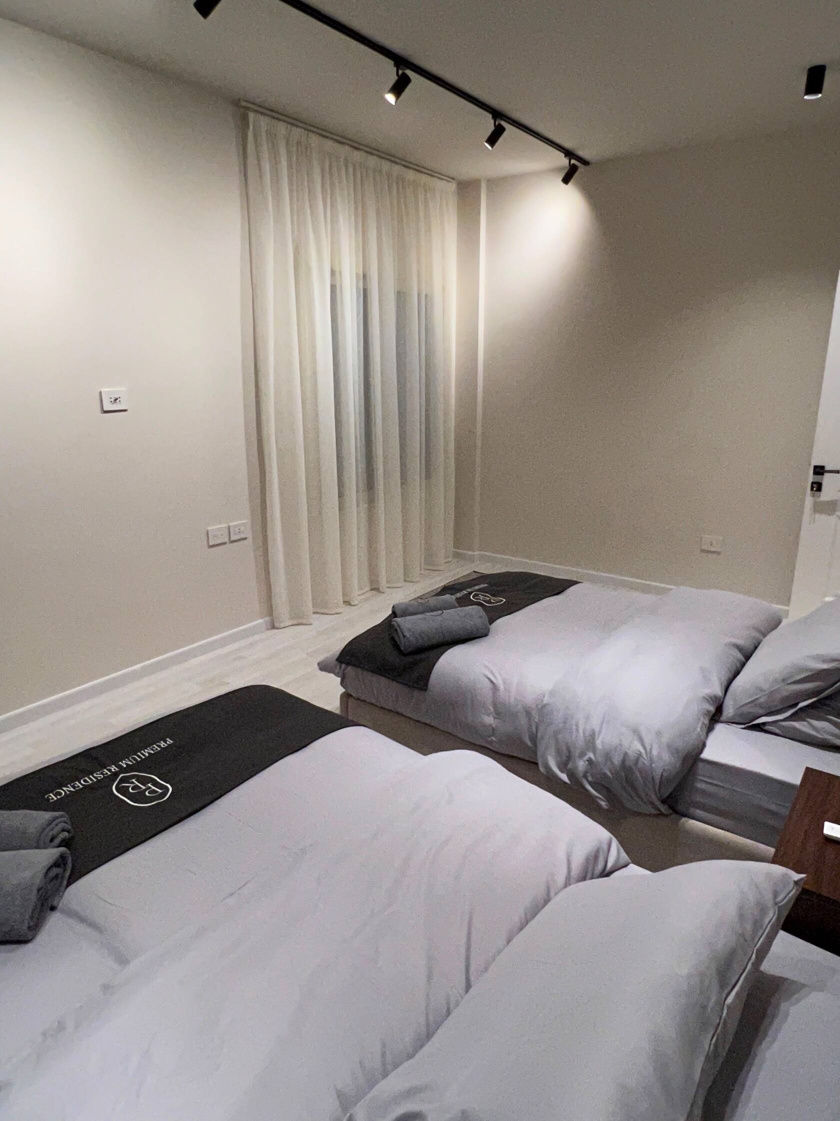 Premium Residence 3-Bedroom Charm next to Waterway — Apartment in New Cairo, Egypt — photo 16