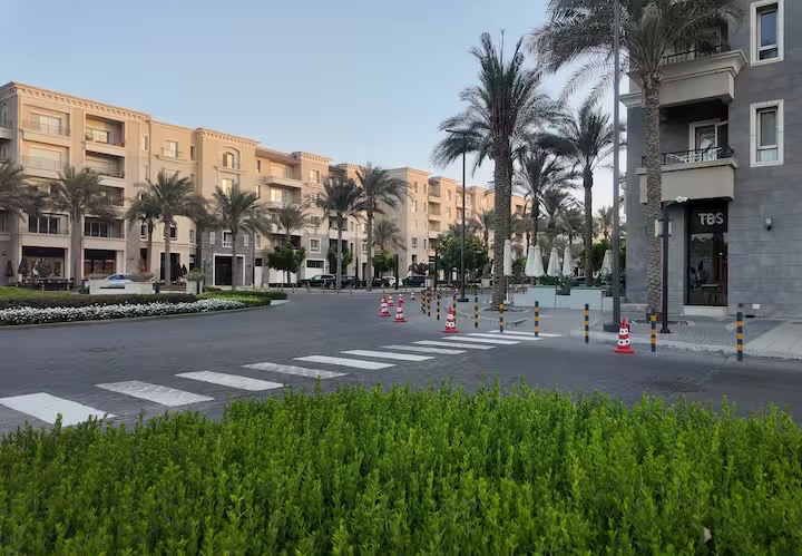 Luxury 3BR with private Garden | Mivida by Emaar — Apartment in Cairo, Egypt, Egypt — photo 46