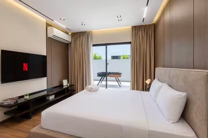 Elite 3BR Apt | Private Pool+Maid Room | Lake View — Apartment in Cairo, Egypt, Egypt — photo 17