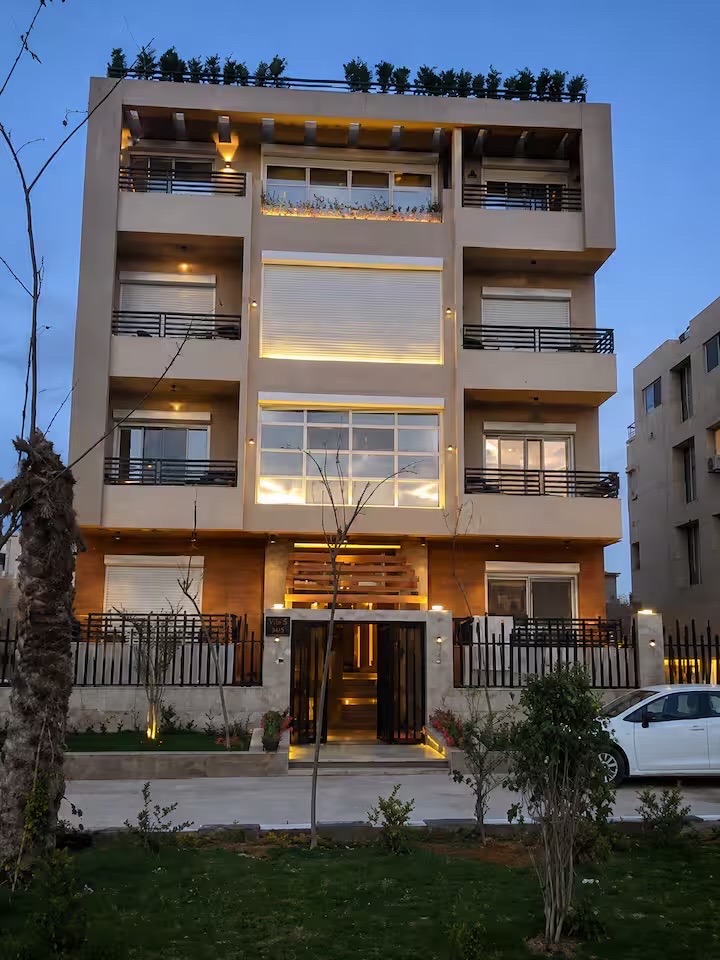 Modern Luxury 3BR • Close to Mall of Arabia /8 — Apartment in Giza, Egypt, Egypt — photo 41