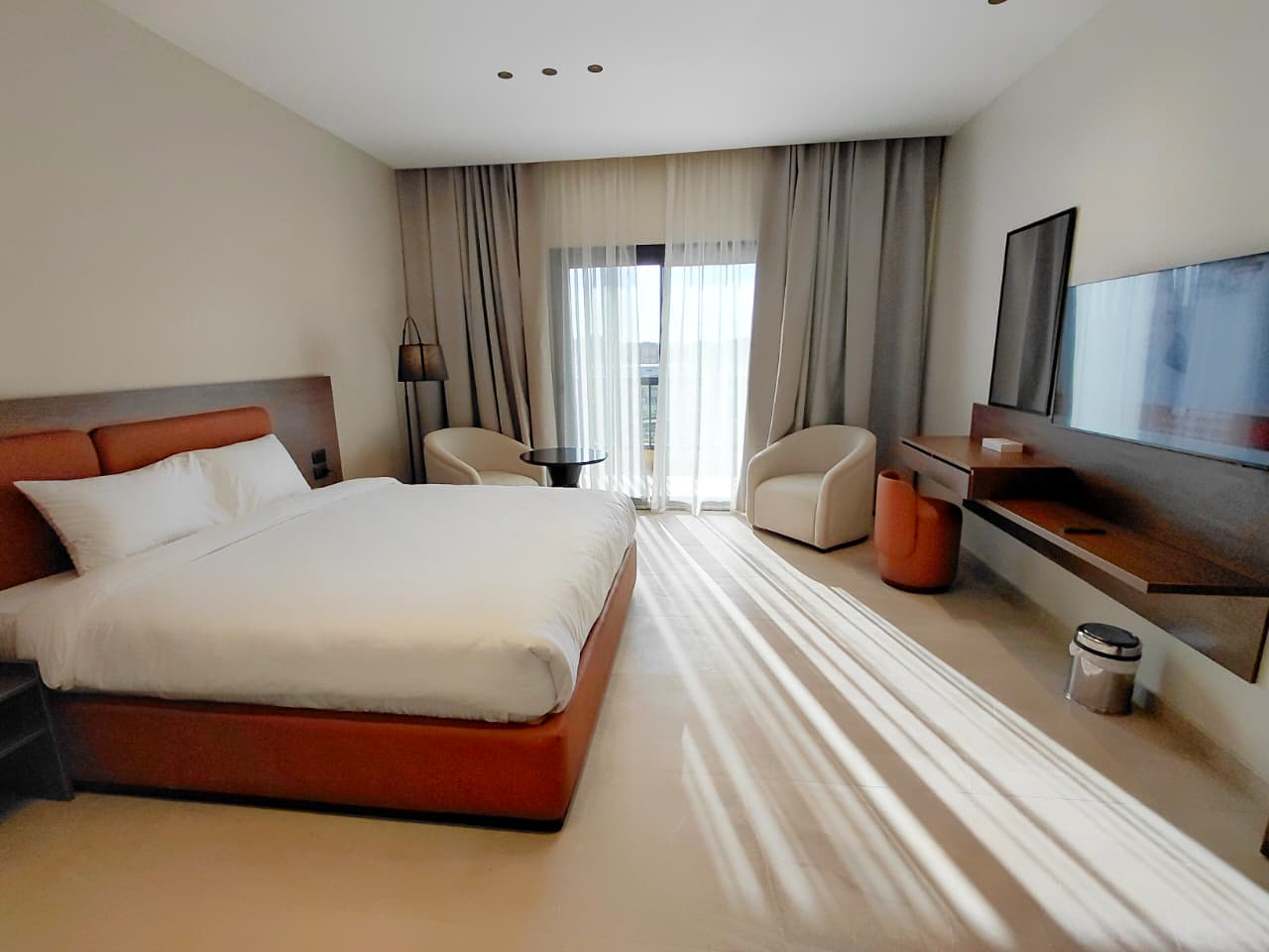 King Room with Pool View | at SOL Plaza — Private room in a hotel in Cairo, Egypt, Egypt — photo 7