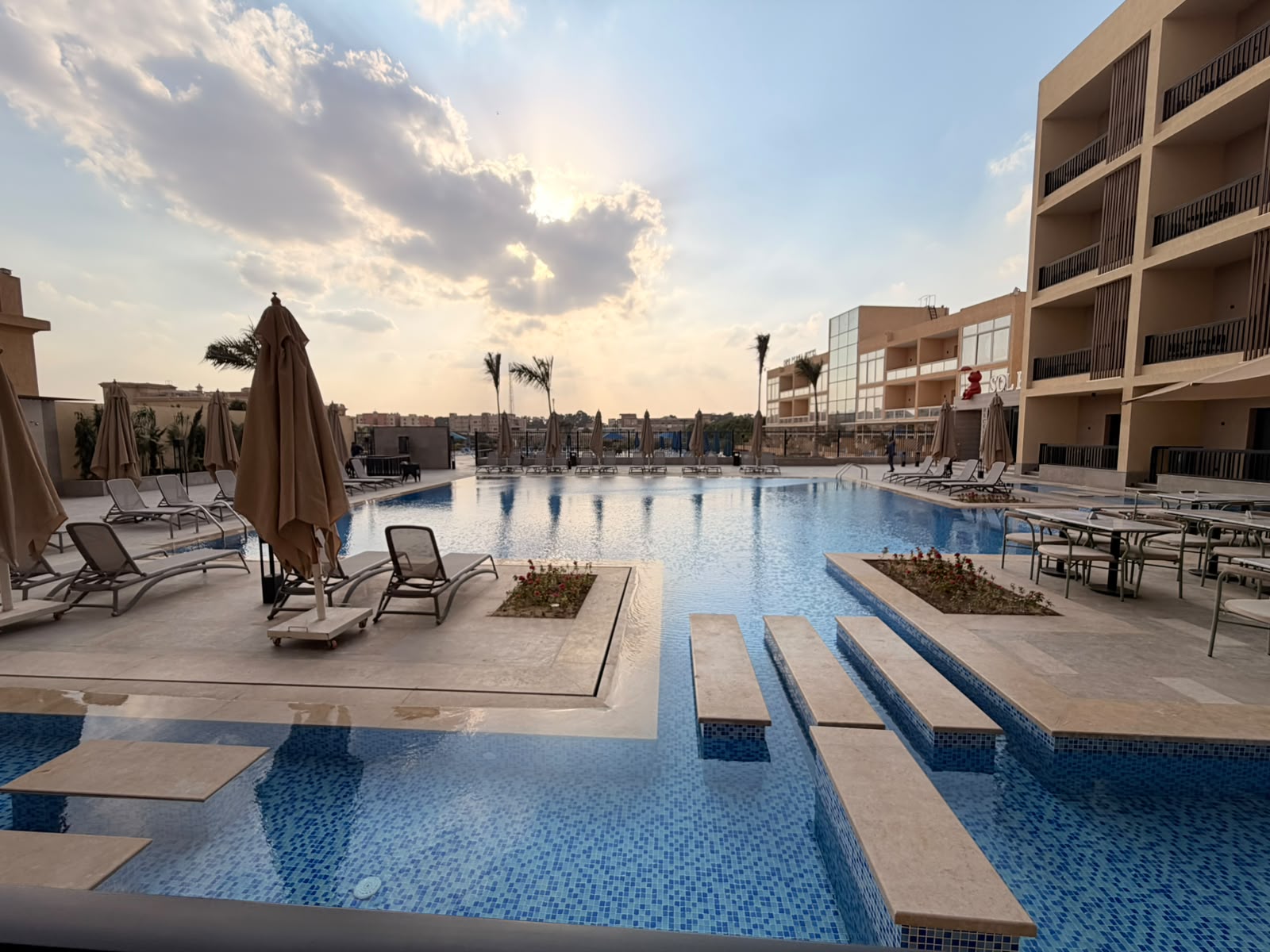 King Room with Pool View | at SOL Plaza — Private room in a hotel in Cairo, Egypt, Egypt — photo 55