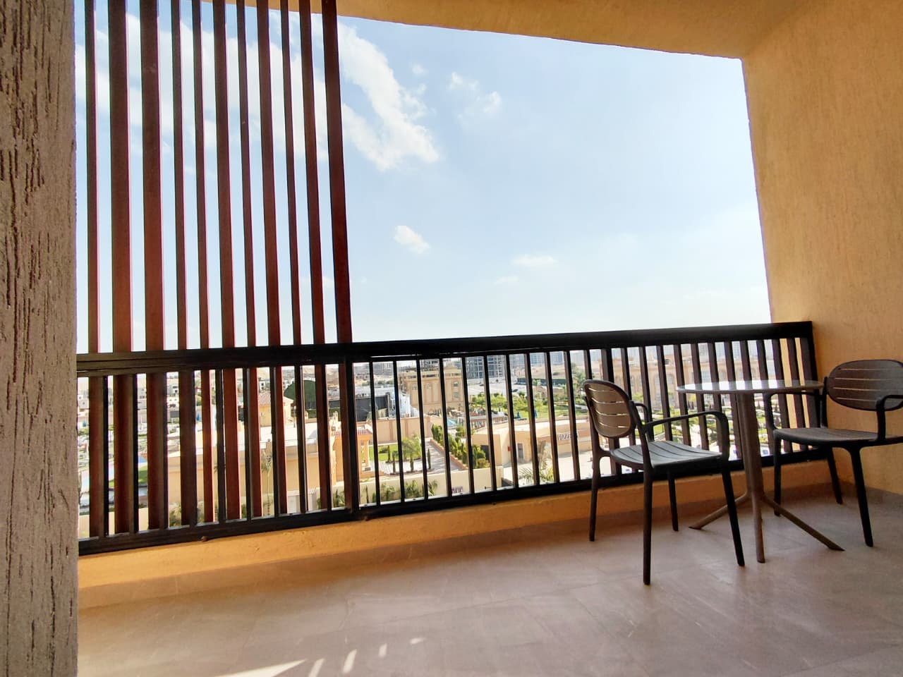 SOL Plaza | Elegant Double Retreat with Pool Views — Private room in a hotel in Cairo, Egypt — photo 32