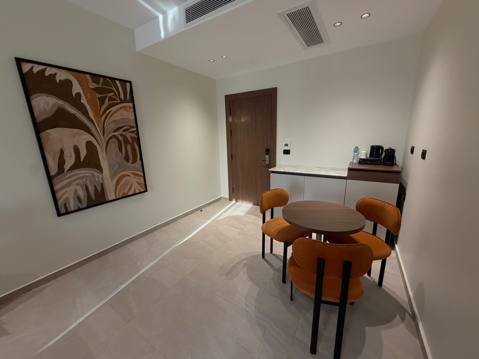 SOL Plaza | Elegant Double Retreat with Pool Views — Private room in a hotel in Cairo, Egypt — photo 50