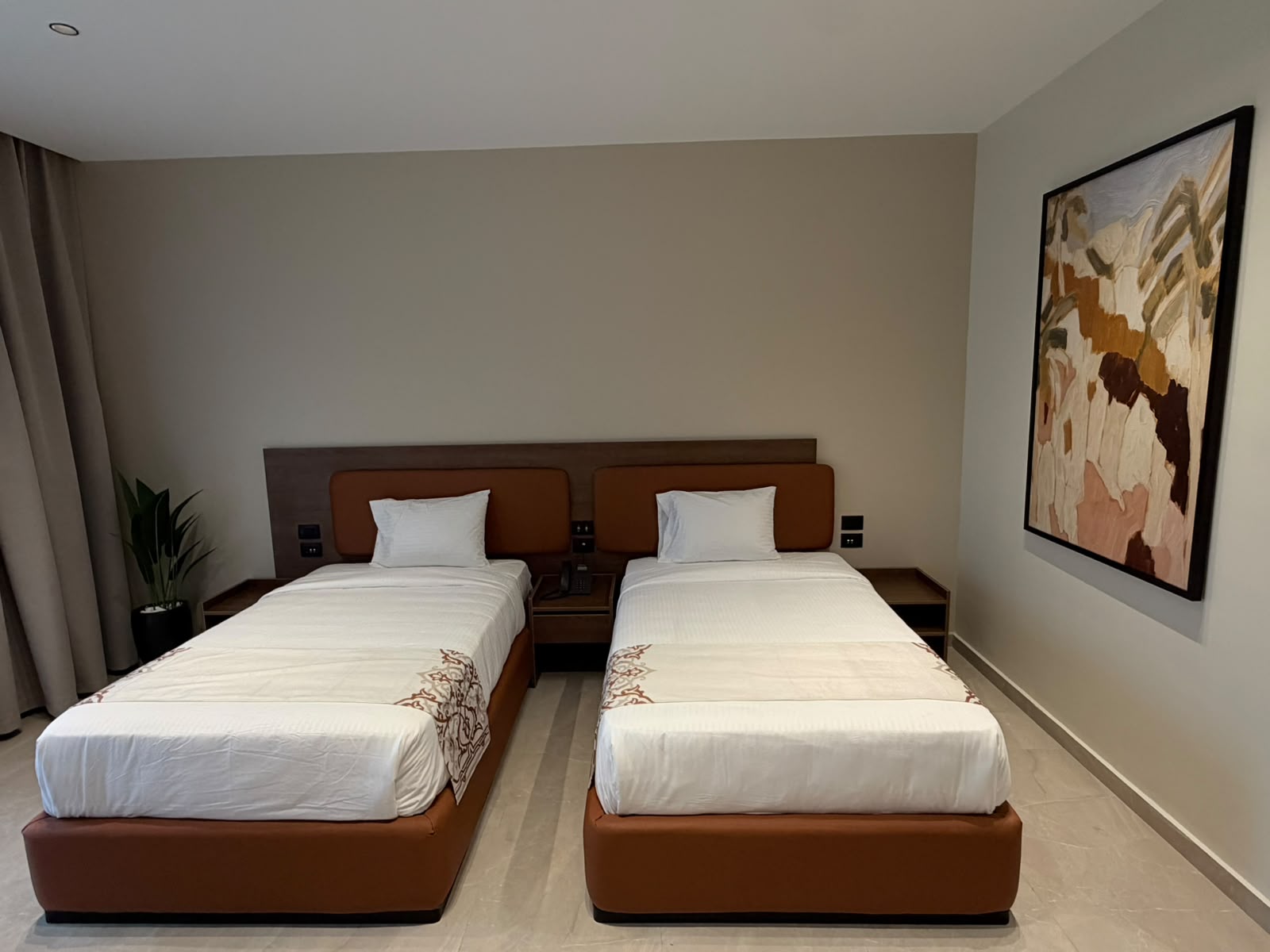 SOL Plaza | Elegant Double Retreat with Pool Views — Private room in a hotel in Cairo, Egypt — photo 58