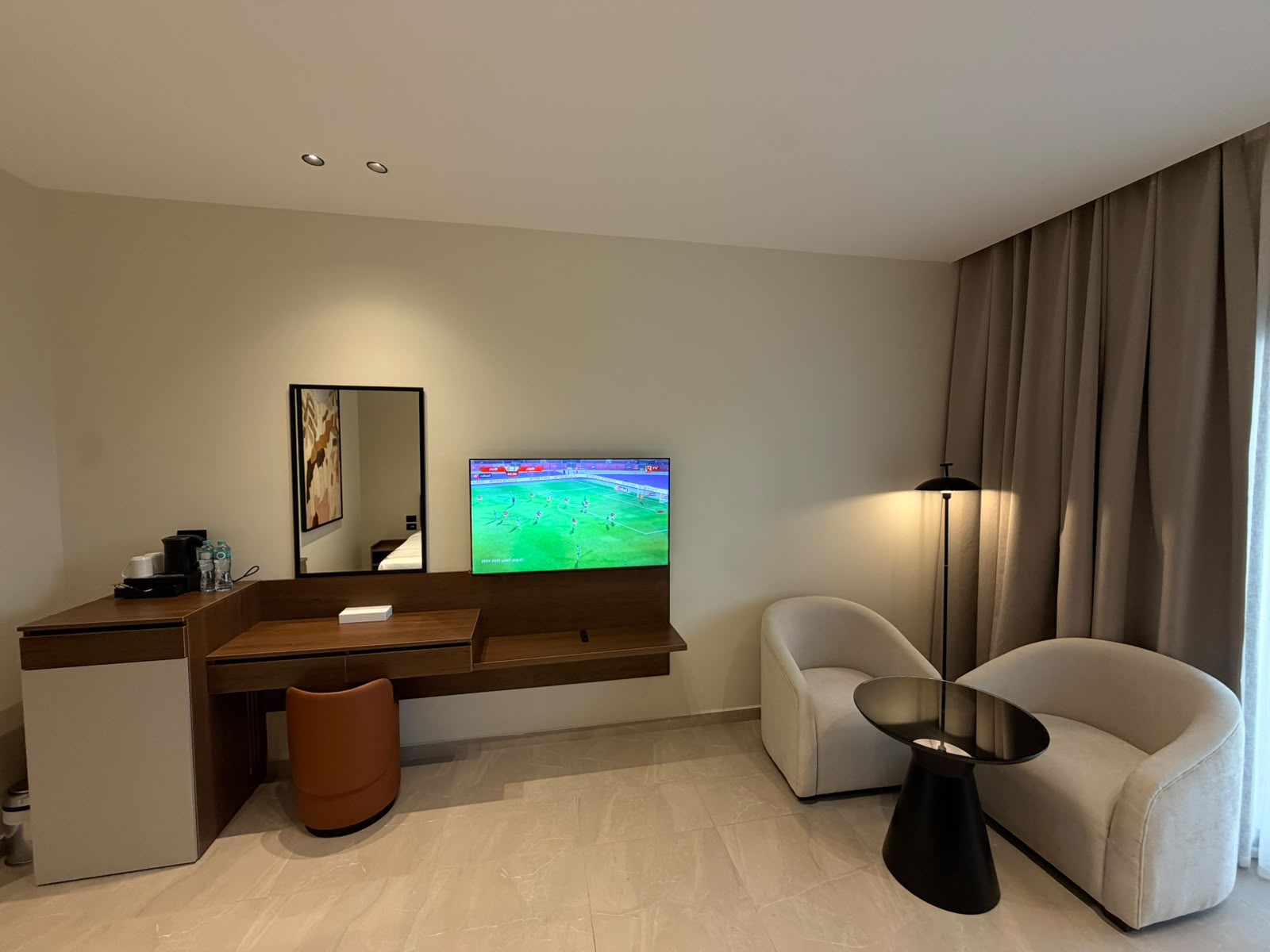 SOL Plaza | Elegant Double Retreat with Pool Views — Private room in a hotel in Cairo, Egypt — photo 62