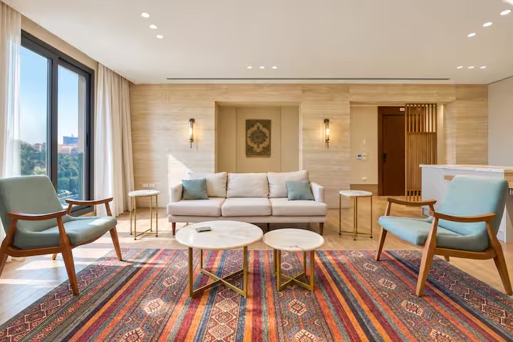 Chic 2BR Apartment | Silver Palm | Near O1 Mall — Apartment in First New Cairo, Egypt — photo 3