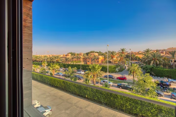 Chic 2BR Apartment | Silver Palm | Near O1 Mall — Apartment in First New Cairo, Egypt — photo 31