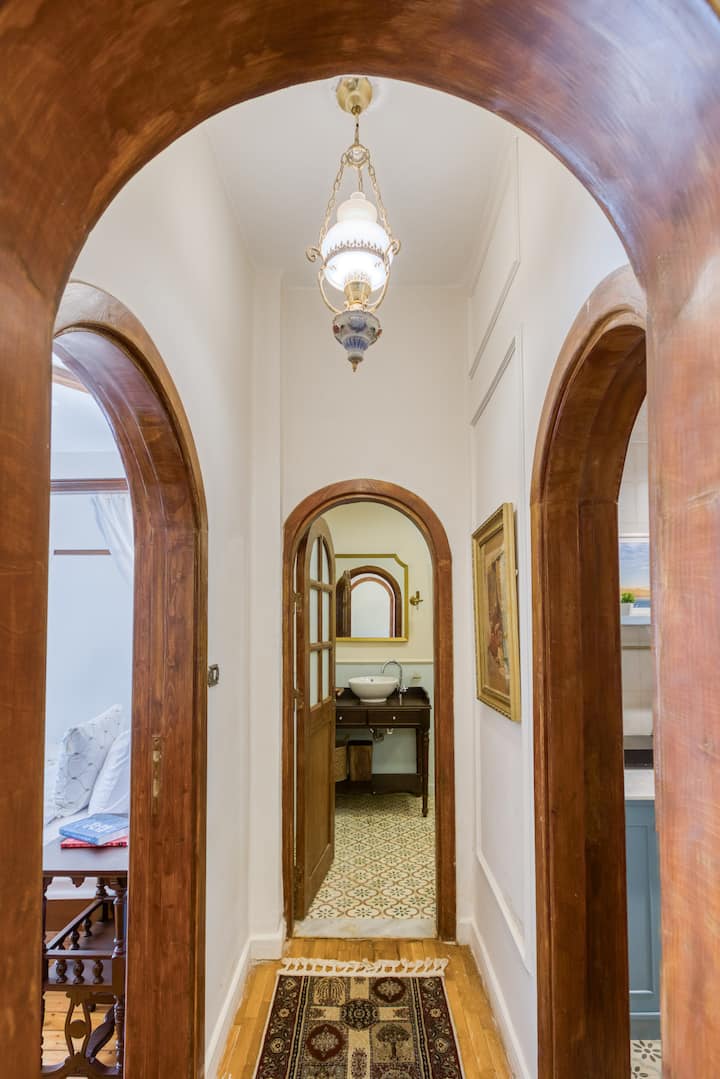 high ceiling Peacefull Saray Al-Andalus Downtown — Apartment in Cairo, Egypt, Egypt — photo 25
