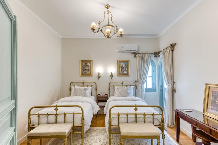 high ceiling Peacefull Saray Al-Andalus Downtown — Apartment in Cairo, Egypt, Egypt — photo 38