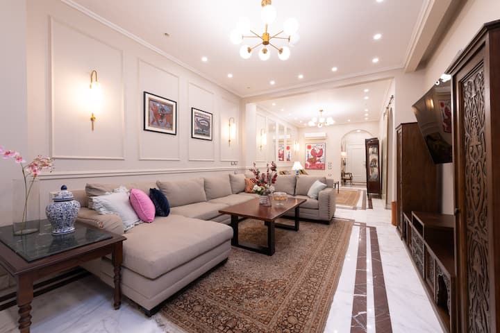 High-Ceiling Iconic Saray Walk to Tahrir & AUC — Apartment in Cairo, Egypt, Egypt — photo 13