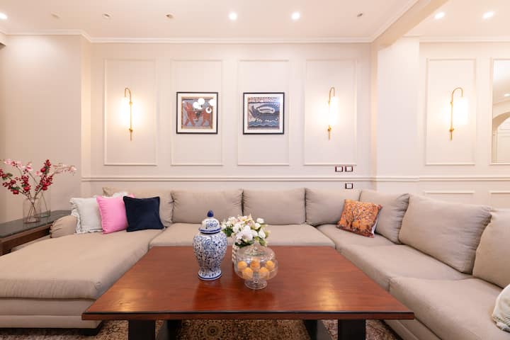 High-Ceiling Iconic Saray Walk to Tahrir & AUC — Apartment in Cairo, Egypt, Egypt — photo 19