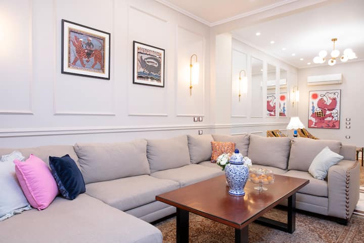 High-Ceiling Iconic Saray Walk to Tahrir & AUC — Apartment in Cairo, Egypt, Egypt — photo 21