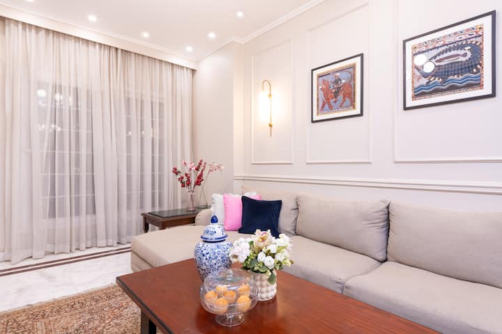High-Ceiling Iconic Saray Walk to Tahrir & AUC — Apartment in Cairo, Egypt, Egypt — photo 22