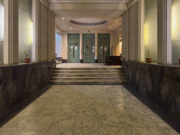 High-Ceiling Iconic Saray Walk to Tahrir & AUC — Apartment in Cairo, Egypt, Egypt — photo 63