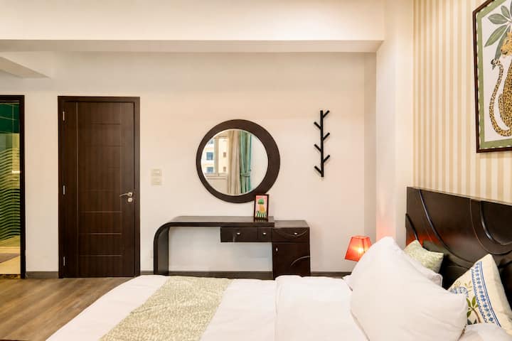 Saray 3BR Escape | Jacuzzi & Balcony | New Cairo — Apartment in Cairo, Egypt, Egypt — photo 17