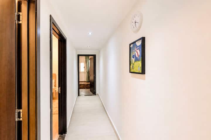 Saray 3BR Escape | Jacuzzi & Balcony | New Cairo — Apartment in Cairo, Egypt, Egypt — photo 25
