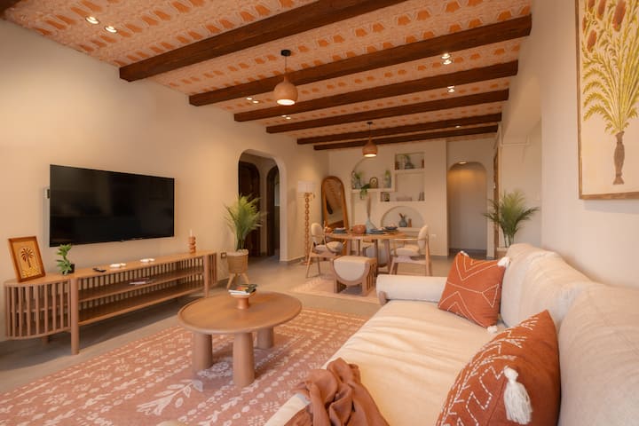 Pyramids & GEM View | 2BR | Self Check-in — Apartment in Giza, Egypt, Egypt — photo 12