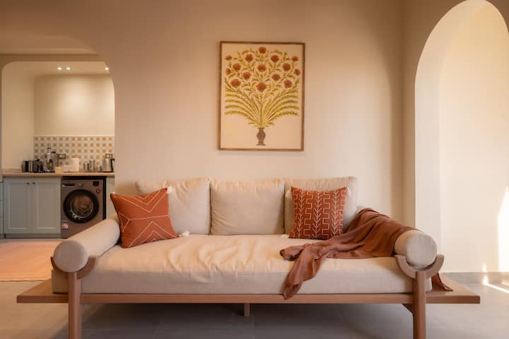 Pyramids & GEM View | 2BR | Self Check-in — Apartment in Giza, Egypt, Egypt — photo 14