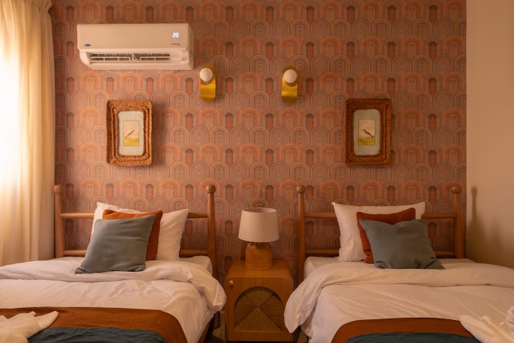 Pyramids & GEM View | 2BR | Self Check-in — Apartment in Giza, Egypt, Egypt — photo 56