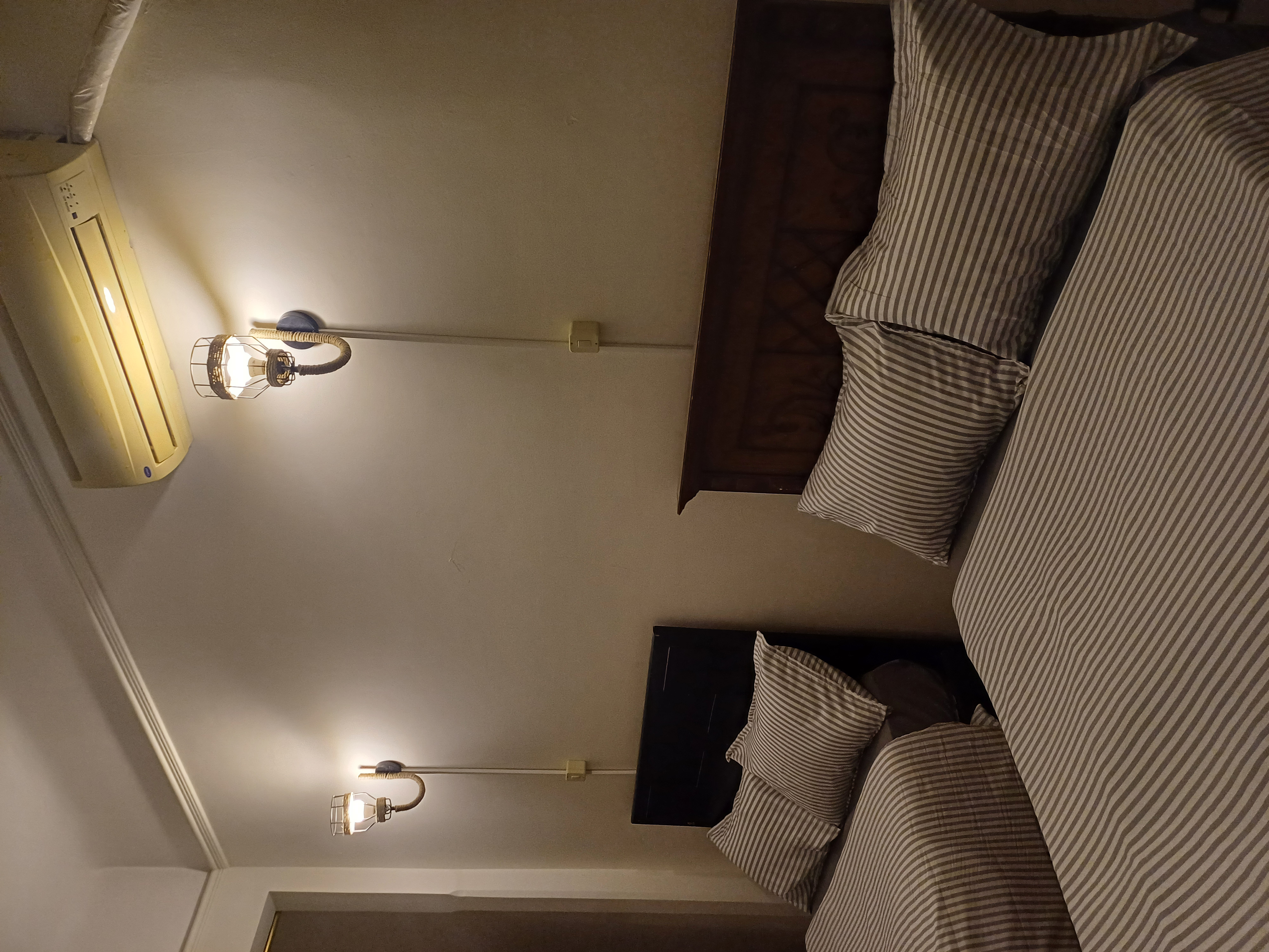 Agora House (Men only)- Private double room (AC) — Private room in guesthouse in ٥٢ شارع صفية زغلول، اعلي توكيل زانوسي وامام مطعم الفيروز- محطة الرمل, Egypt — photo 5