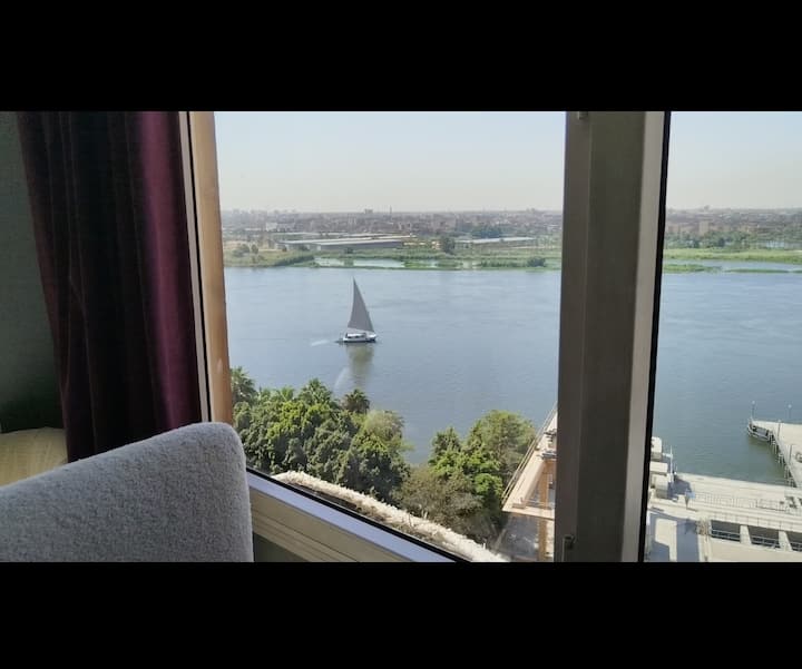 Nile&Pyramid Views|2BR| Art gallery — Apartment in Nile Corniche, Cairo, Egypt — photo 10