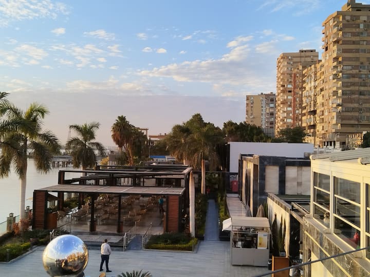 Nile&Pyramid Views|2BR| Art gallery — Apartment in Nile Corniche, Cairo, Egypt — photo 41