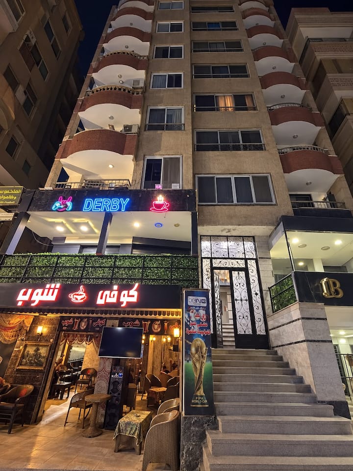 Nile&Pyramid Views|2BR| Art gallery — Apartment in Nile Corniche, Cairo, Egypt — photo 45