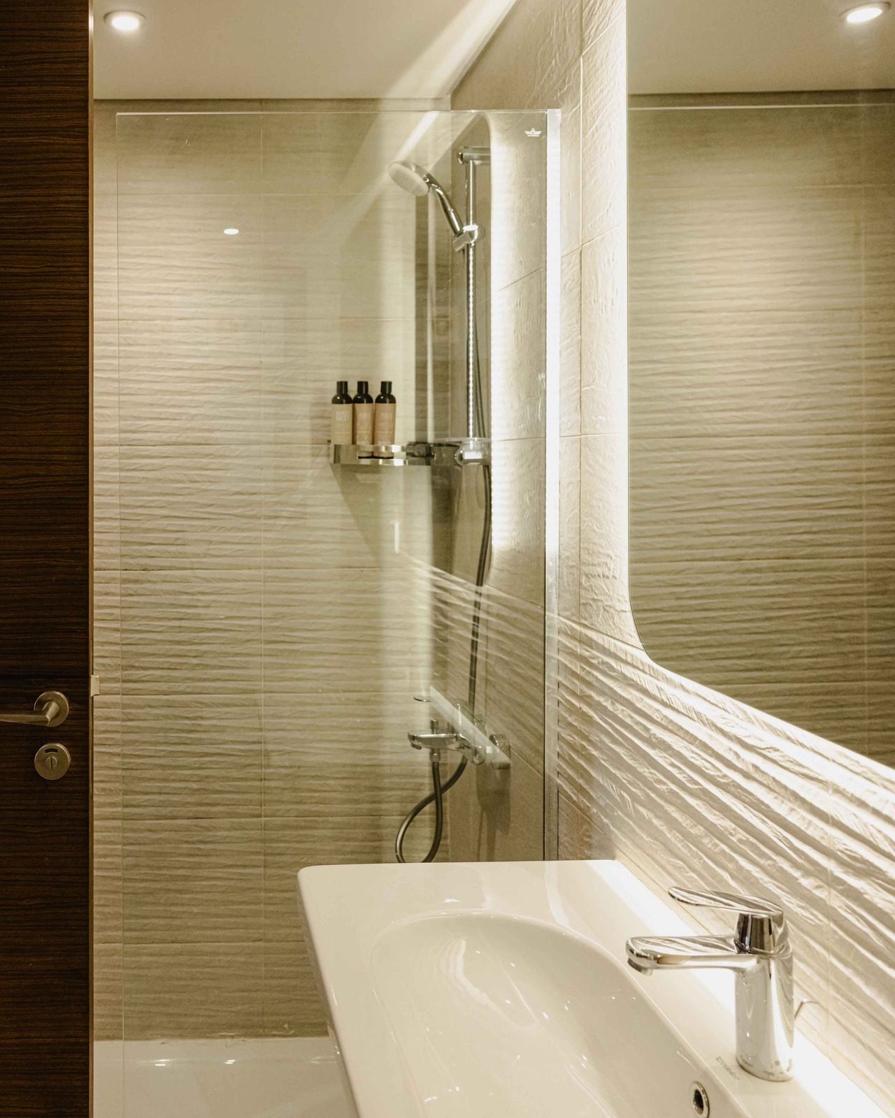 Luminous 3BR Apartment – City View – CFC — Apartment in Aura, Cairo Festival City, Egypt — photo 11